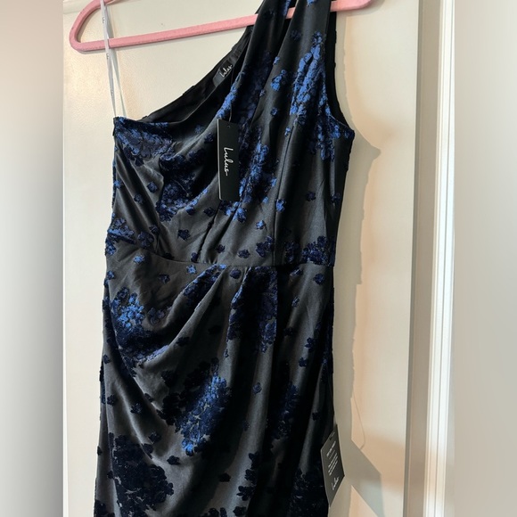 NEW Lulus Drinks at Dusk One Shoulder Navy Floral Velvet Dress Size Small NWT - Picture 7 of 7